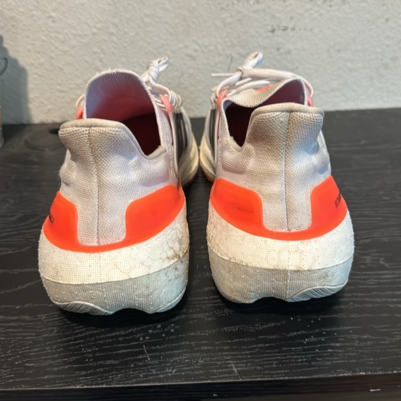 Ultraboost 23 Light “White Solar Red” size 11 - Picture 3 of 4